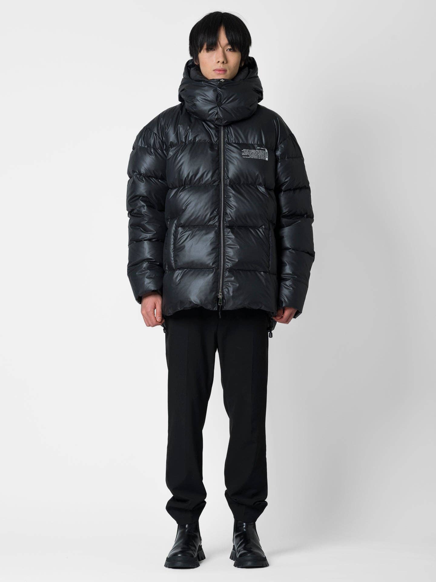 Bomber oversize con stampa testuale e cappuccio staccabile