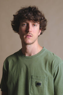 T-shirt uomo pigmentata in cotone biologico verde quercia