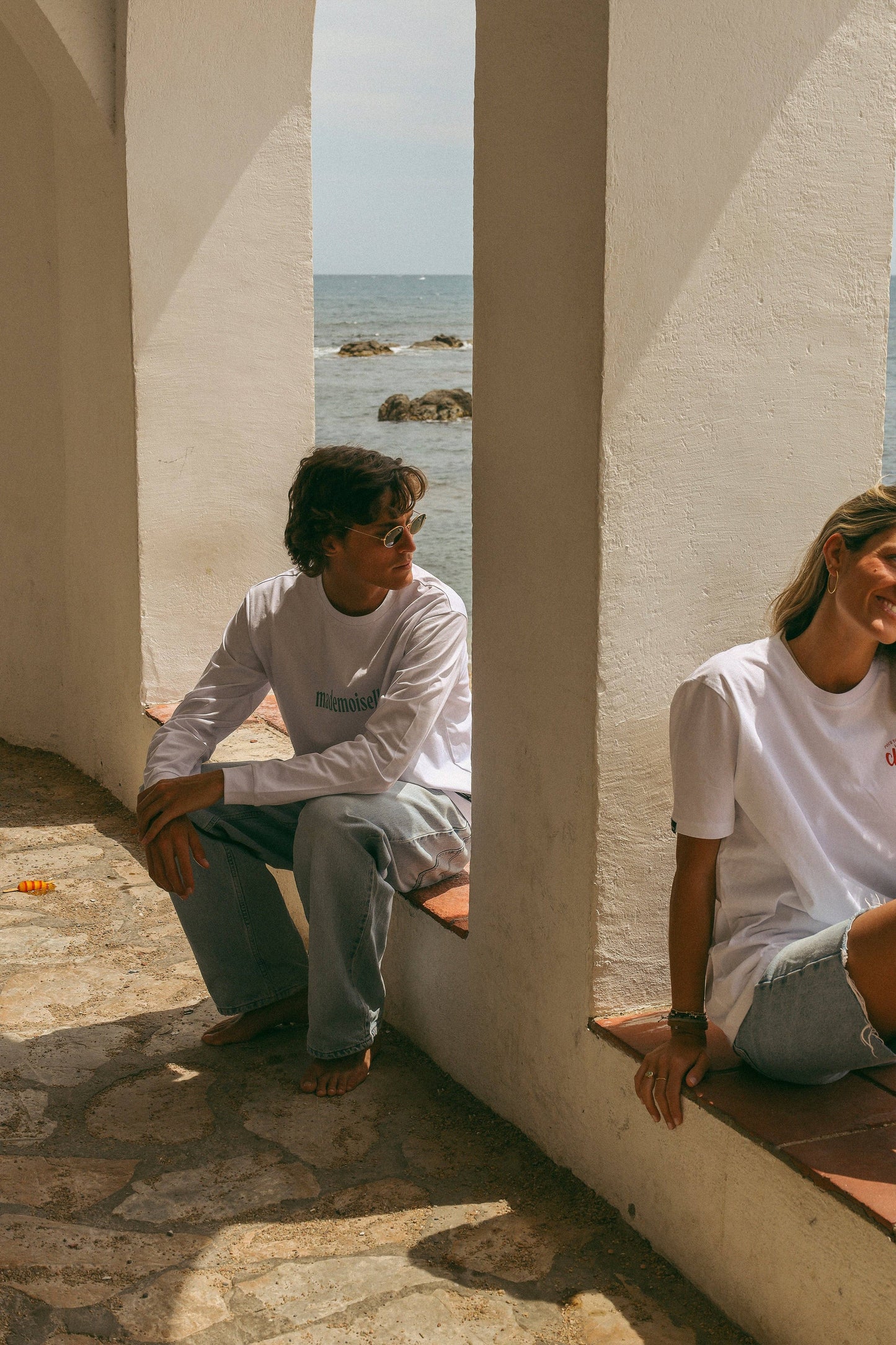 T-shirt a maniche lunghe “Oui” in cotone biologico
