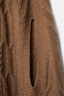 Poncho in maglia strutturata con collo alto