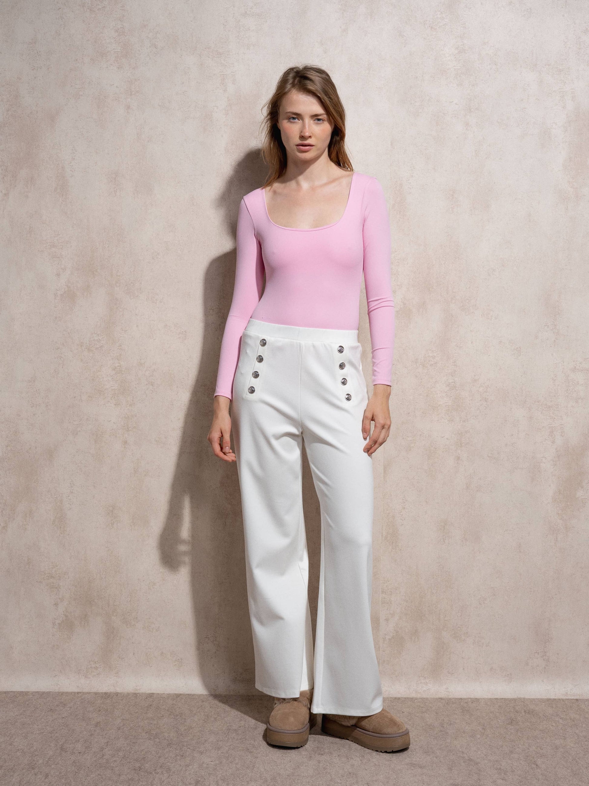 Pantaloni a palazzo a vita alta con bottoni decorativi