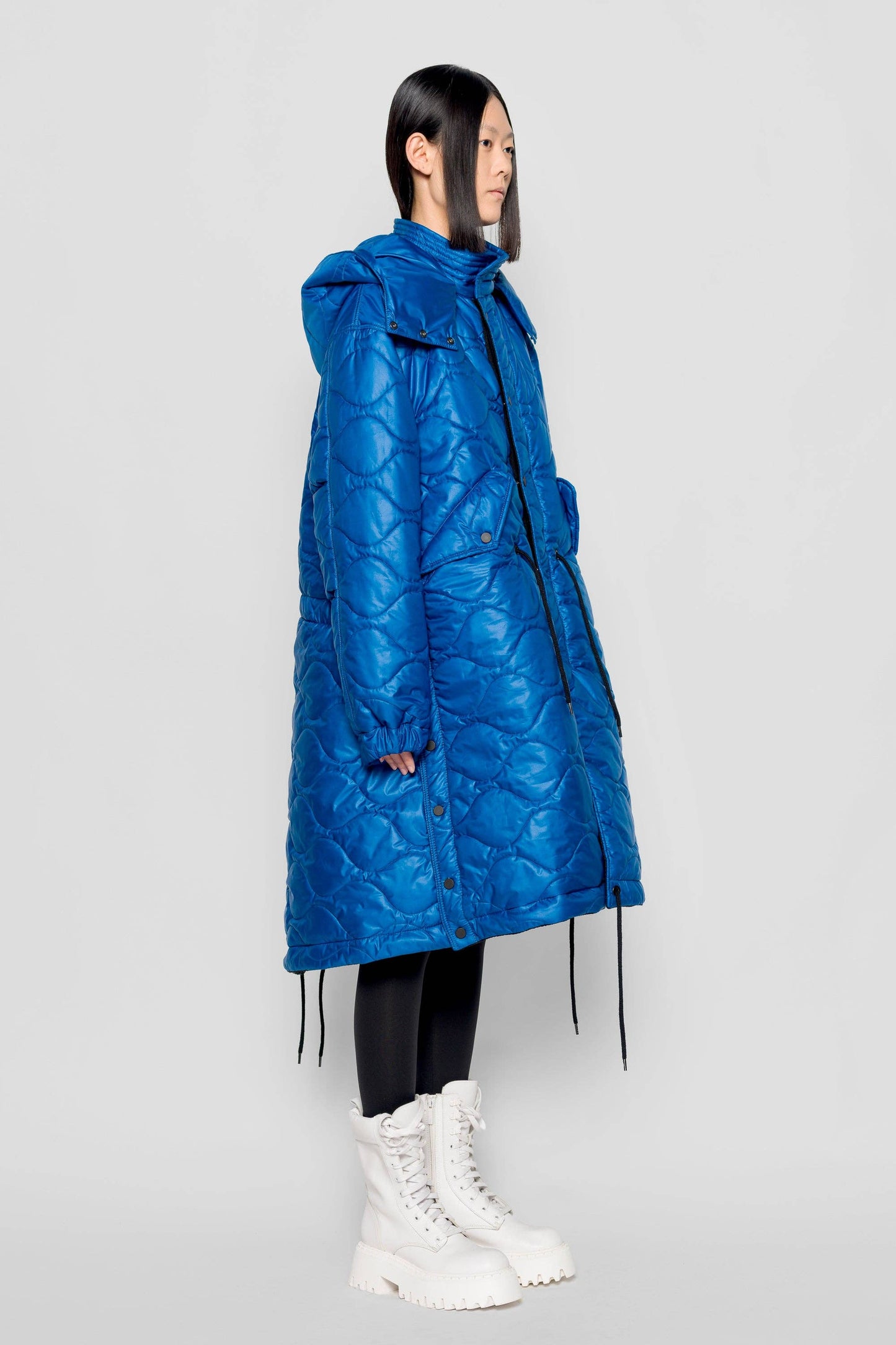 Parka imbottito lungo con cappuccio staccabile blu reale