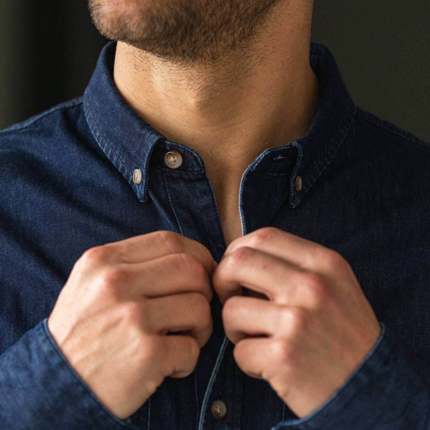 Camicia in denim scuro