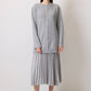 Cardigan lungo grigio con bottoni dorati