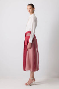Gonna midi in organza con tasche oversize e cintura