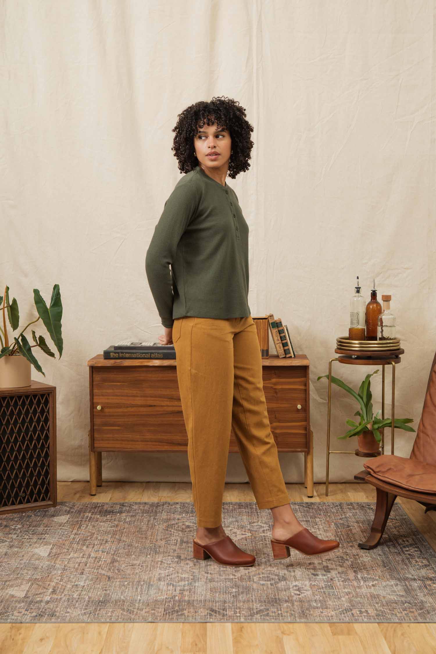 Henley a coste in cotone riciclato da donna verde foresta mélange