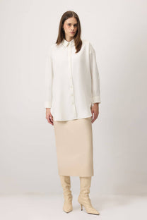 Camicia oversize ecrù a vestibilità comoda
