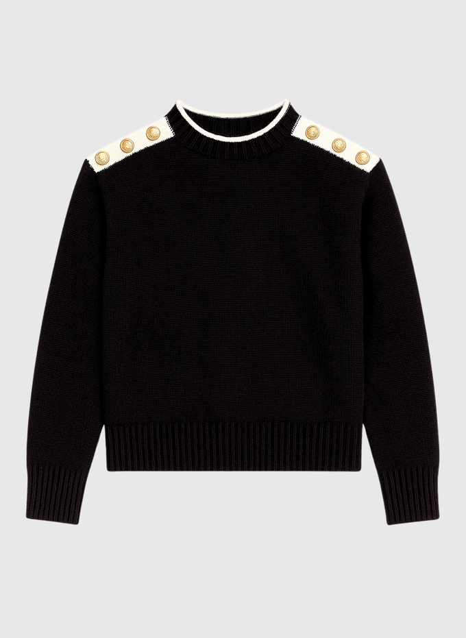 Maglione nero con collo alto e bottoni gioiello sulle spalle
