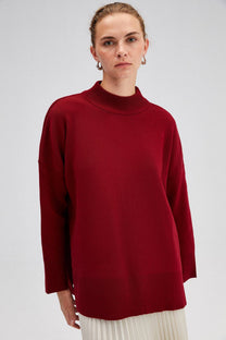 Maglione oversize a collo alto in maglia bordeaux