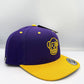 Cappellino snapback ricamato viola e oro
