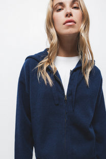 Giacca in maglia con cappuccio e zip