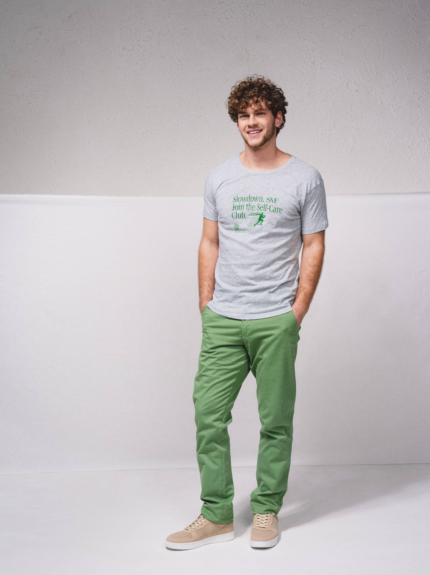 T-shirt in cotone con stampa messaggio