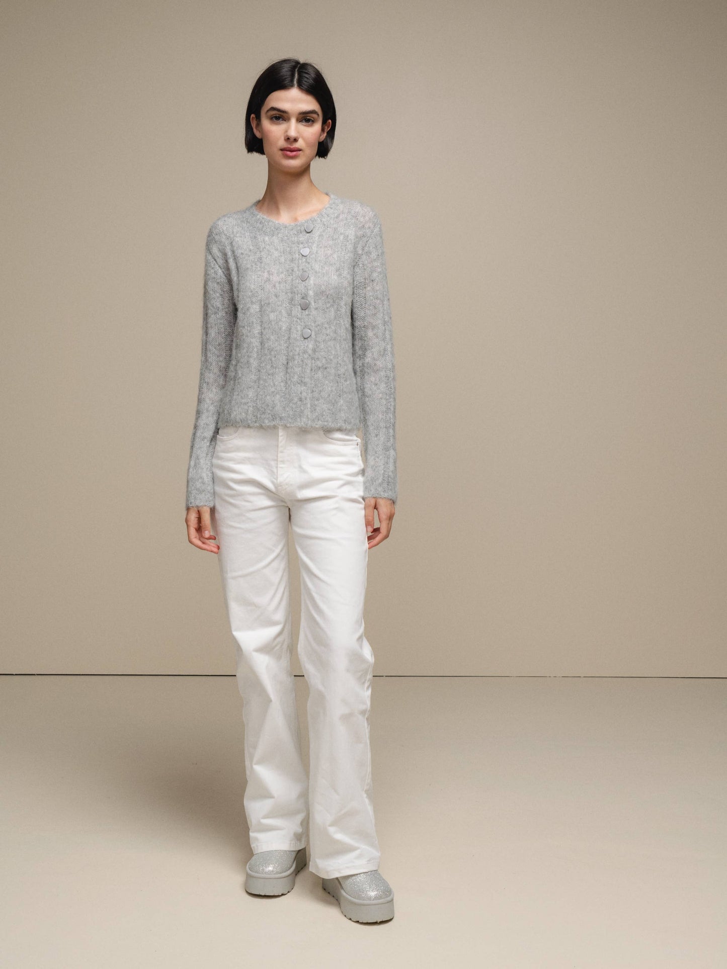 Cardigan in maglia morbida con bottoni