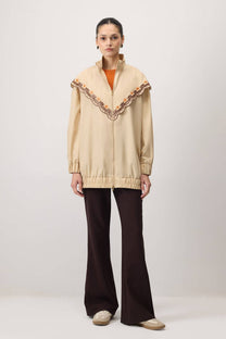 Giacca impermeabile ricamata beige