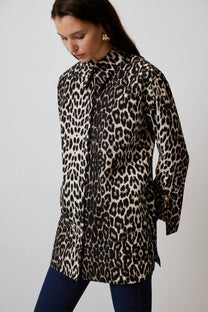 Camicia in cotone animalier leopardato con polsini statement