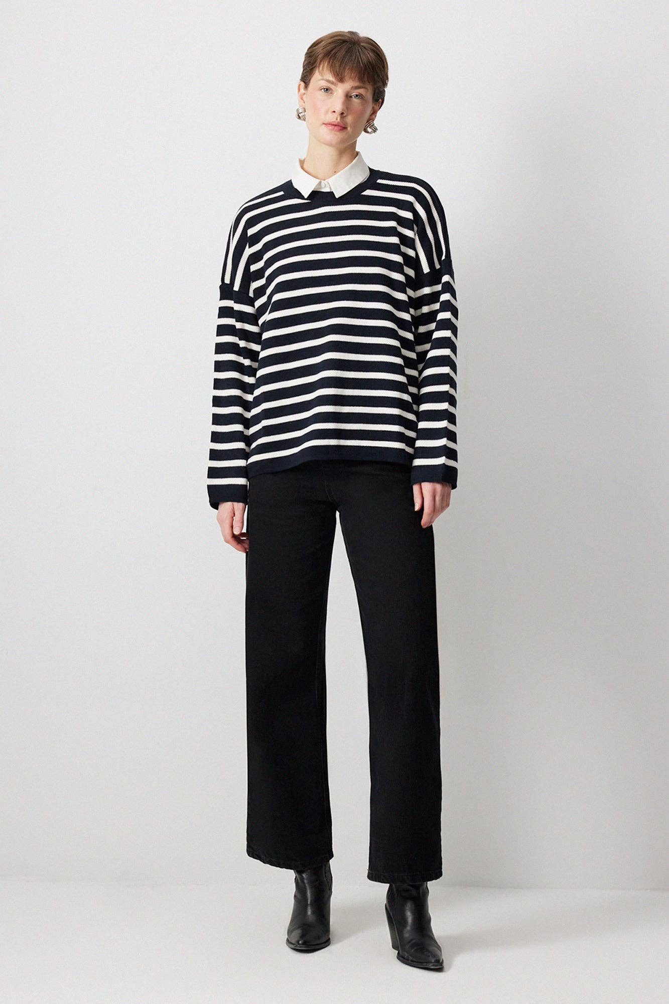Maglione oversize a righe blu navy
