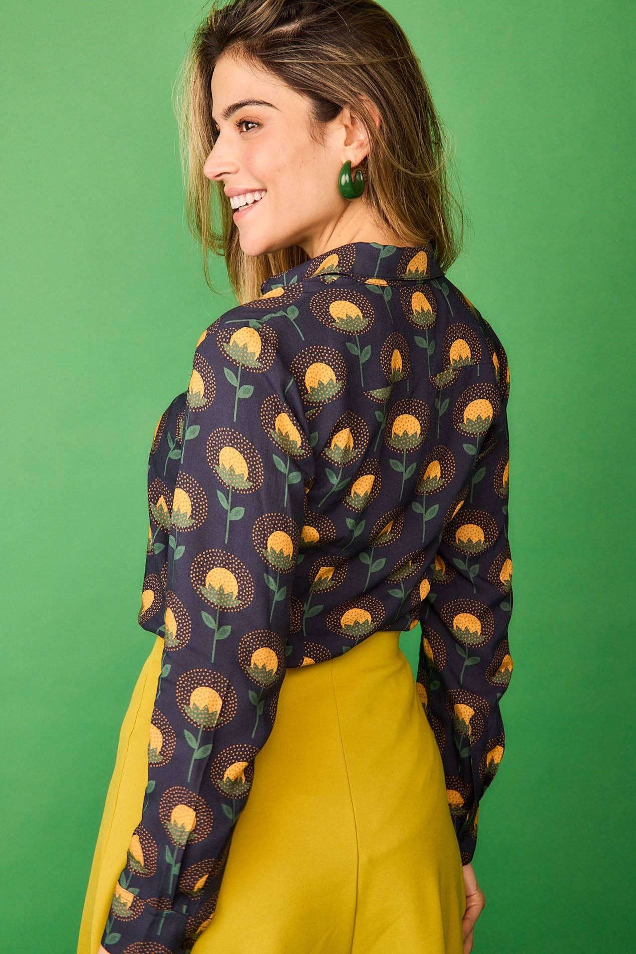 Camicia slim floreale con fiori gialli