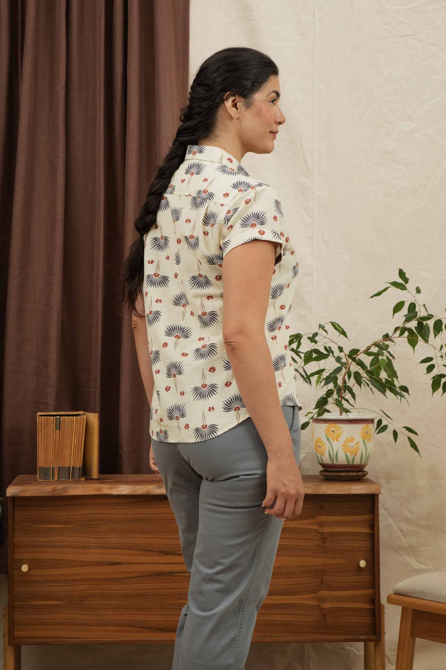 Camicia Bea a maniche corte con stampa Aloha Floral