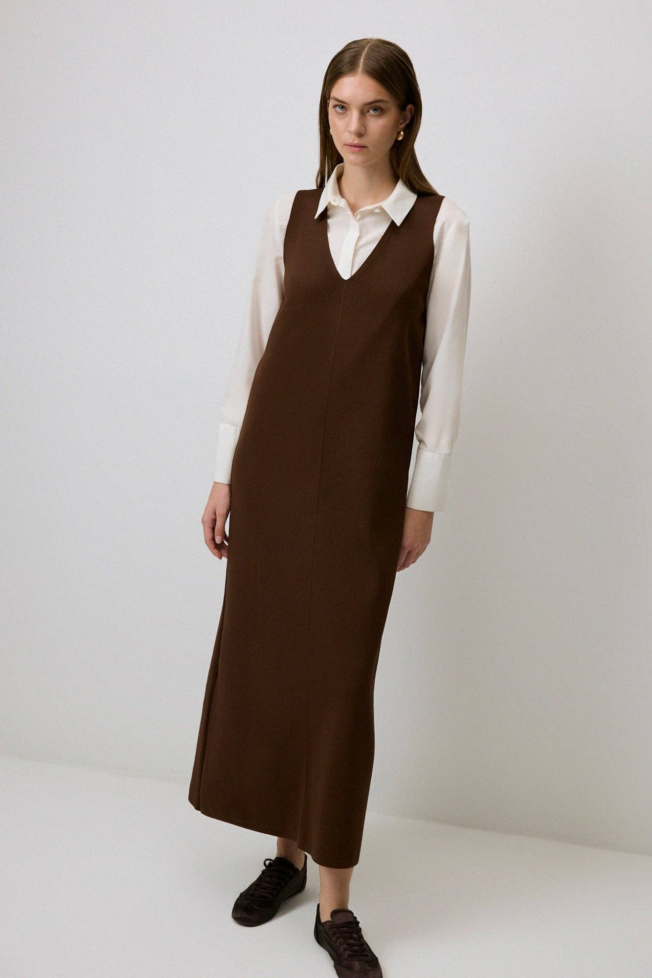 Abito gilet lungo in maglia marrone