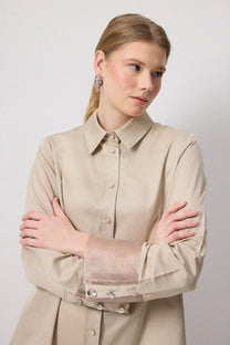 Camicia beige con polsini in organza