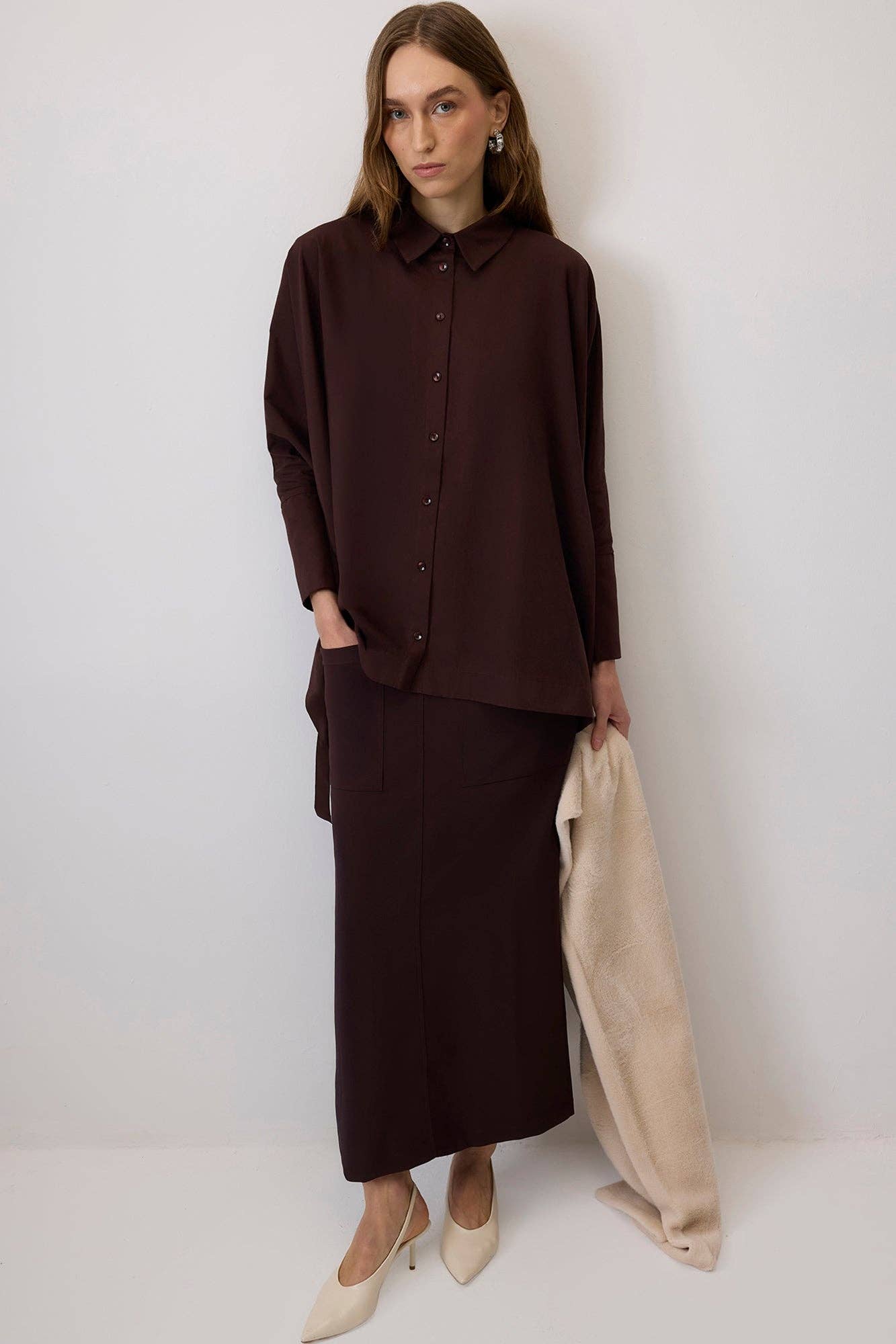 Camicia oversize con nastro e design fluido