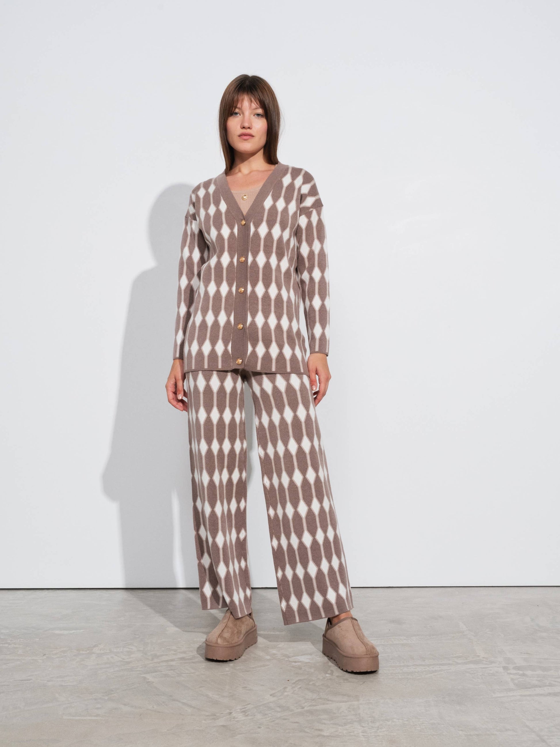 Cardigan in maglia jacquard con fantasia geometrica
