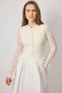 Camicetta romantica in pizzo con bottoni e maniche in organza