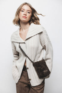 Cardigan a costine con collo ampio