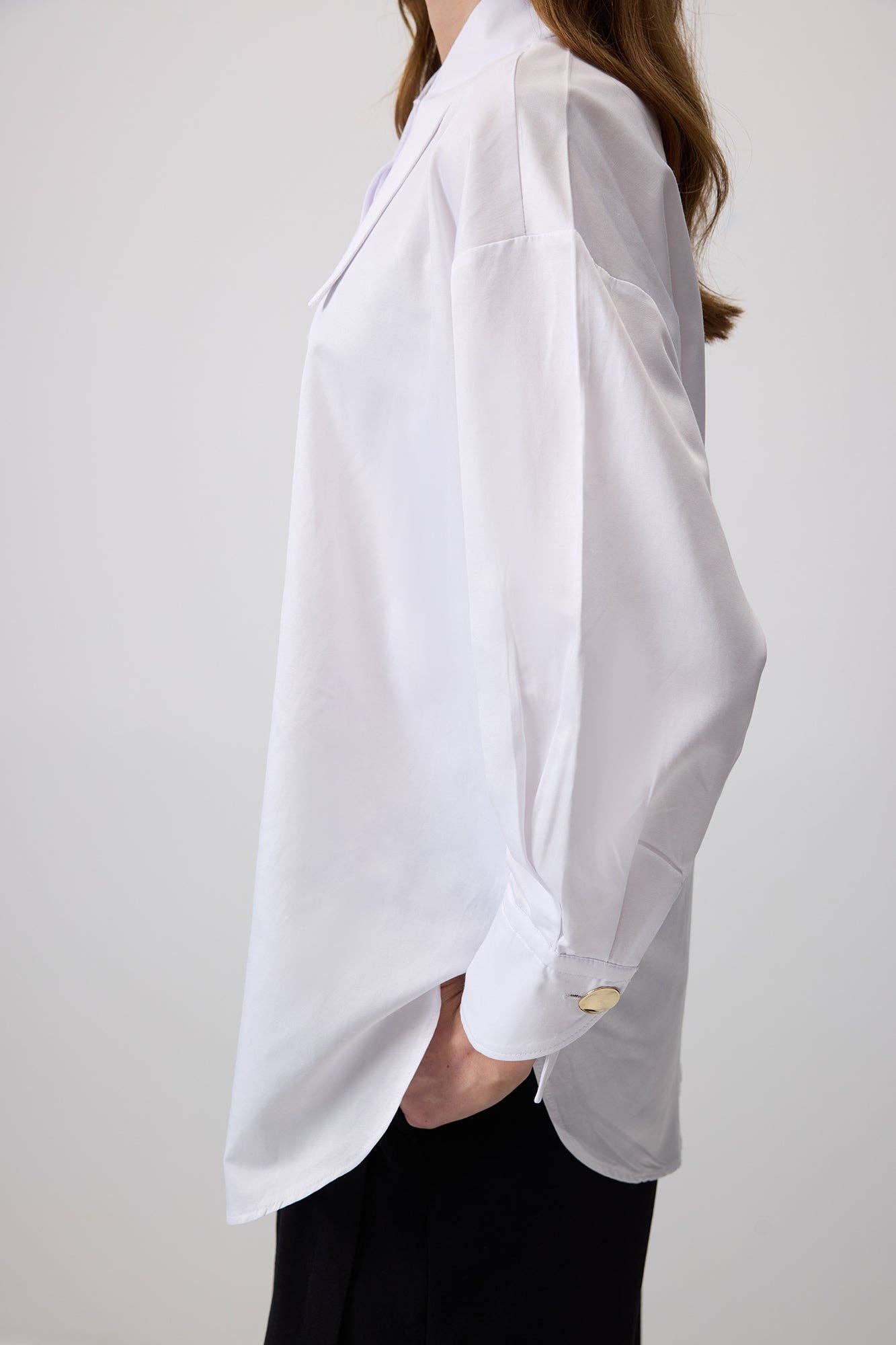 Camicia oversize in misto cotone con colletto a punta