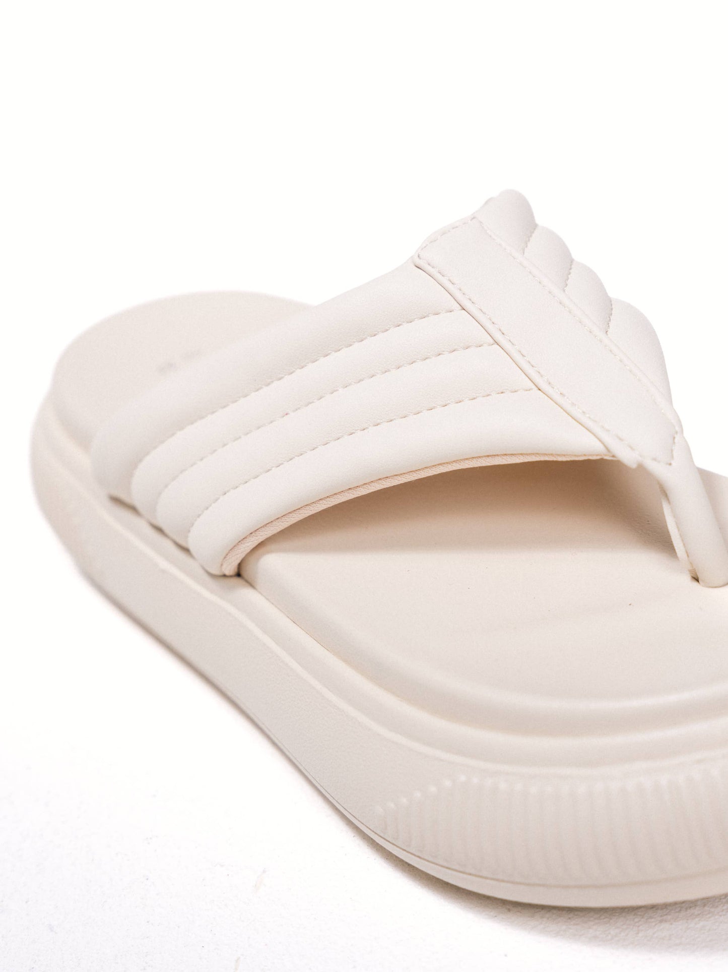 Sandali infradito platform con zeppa e fasce imbottite