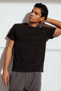 T-shirt con taschino in canapa biologica nero lavato