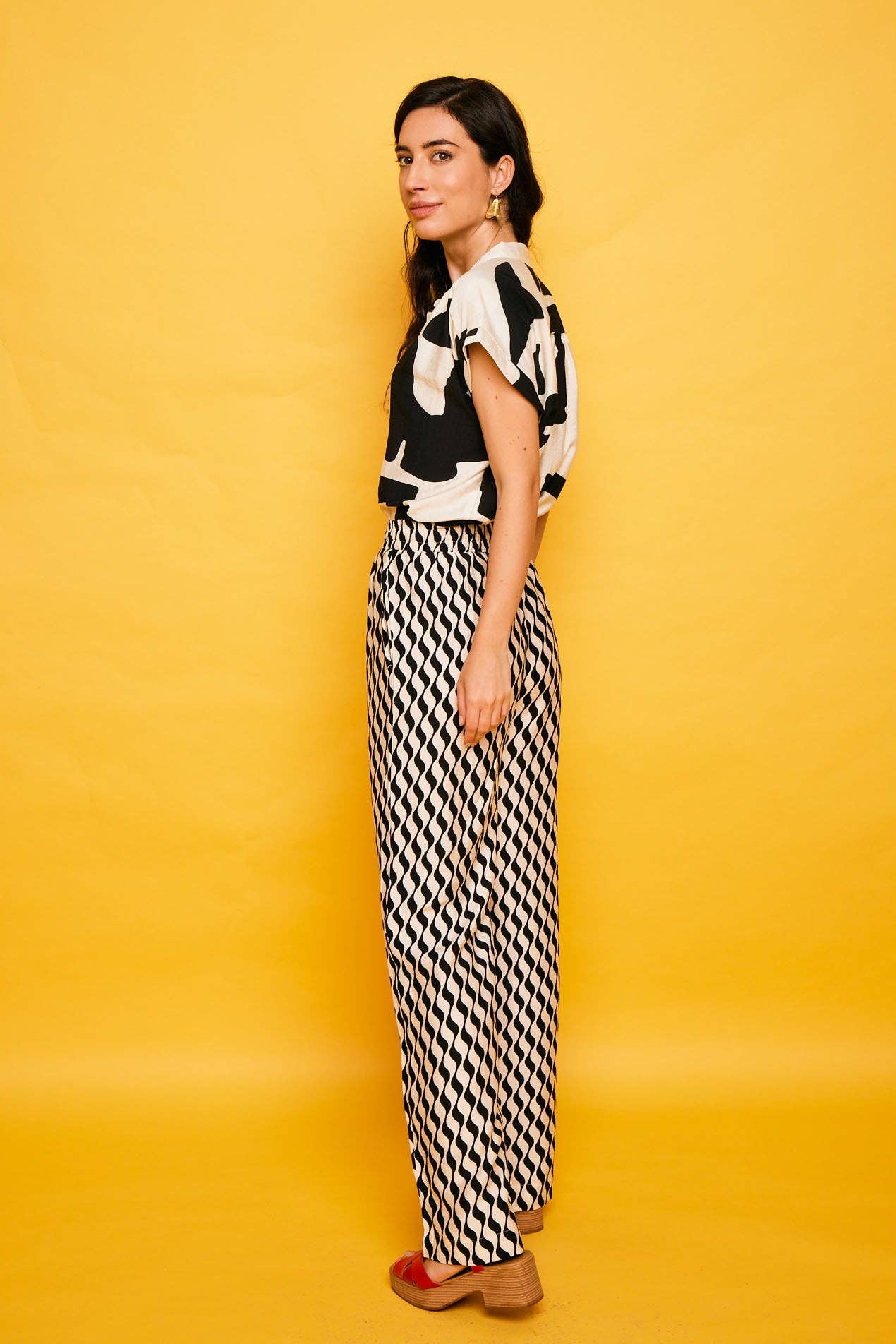 Pantaloni Conil a gamba dritta con vita elastica e coulisse
