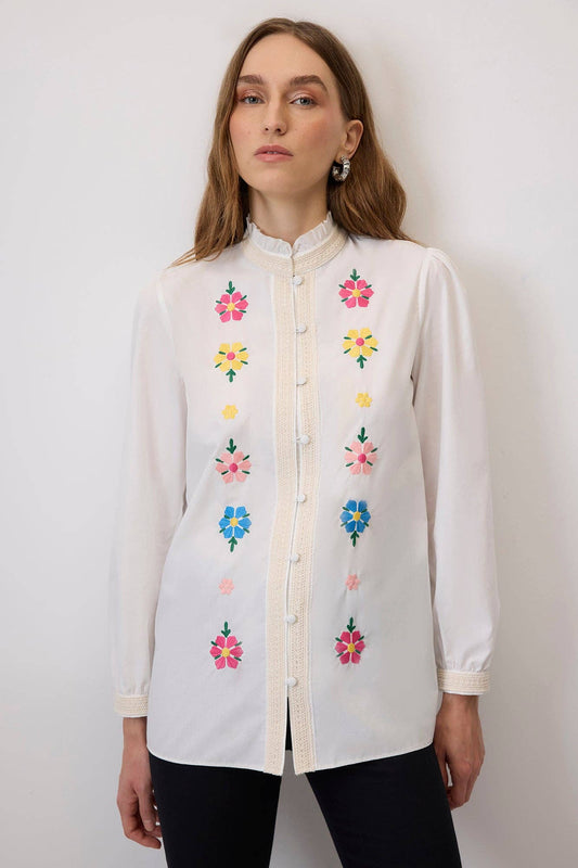 Camicia in popeline ricamata a fiori