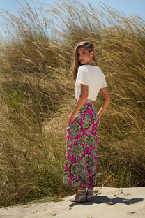 Abito midi con scollo a V e gonna floreale con cintura