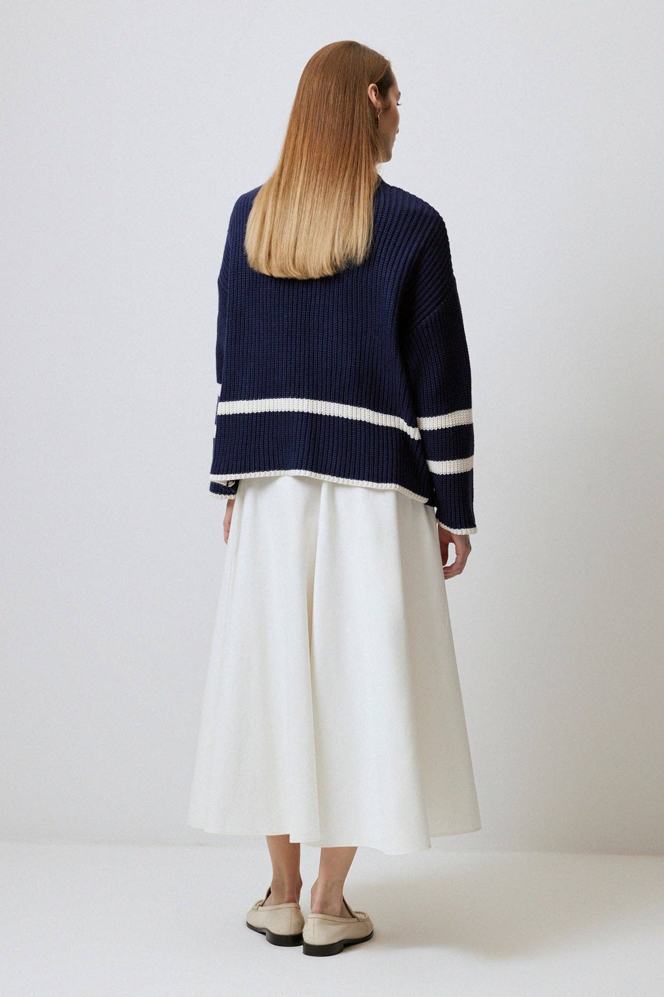 Maglione navy a righe con bottoni dorati