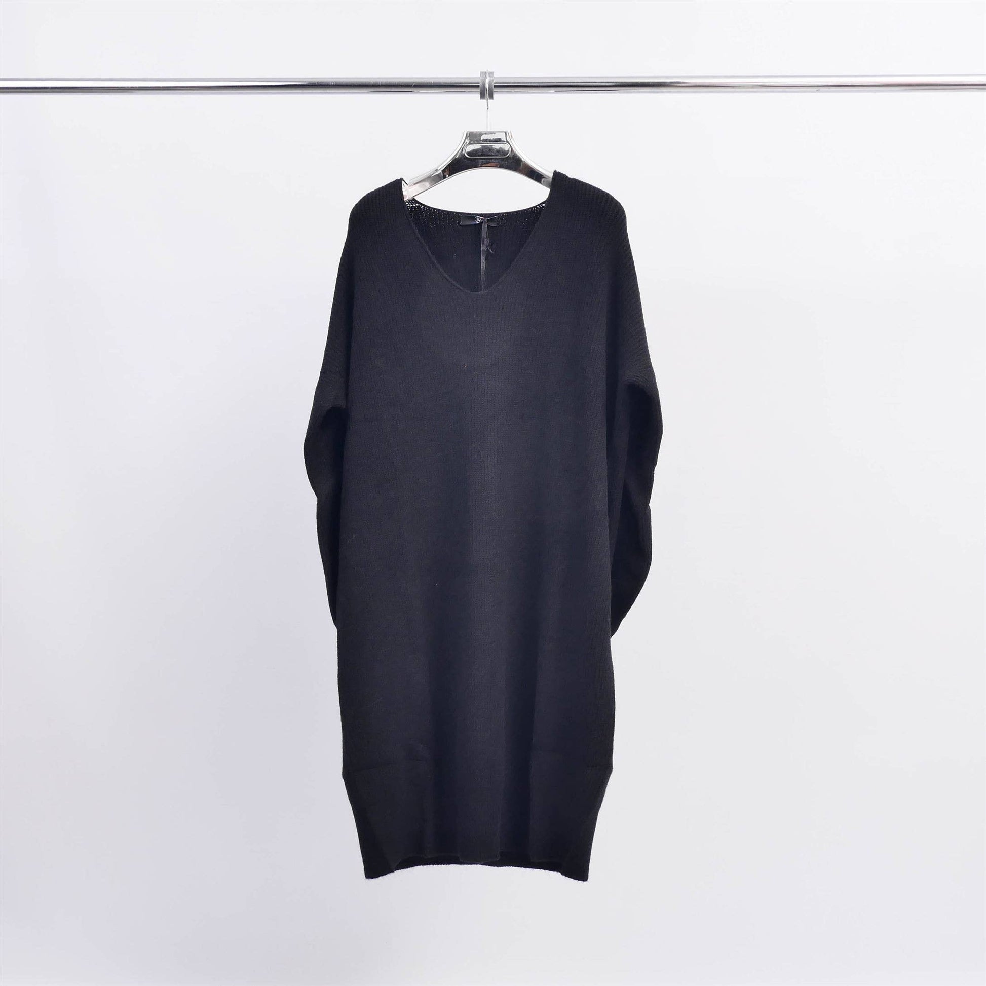 Abito in maglia con scollo a V