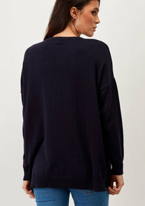 Maglione girocollo con ancora ricamata e paillettes