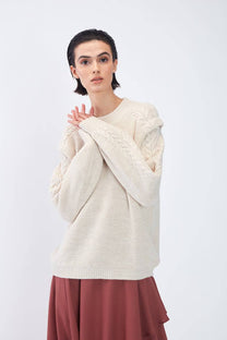 Maglione in maglia con trecce e spalle strutturate