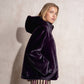 Cappotto corto in eco pelliccia con cappuccio