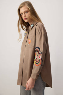 Camicia oversize con ricami