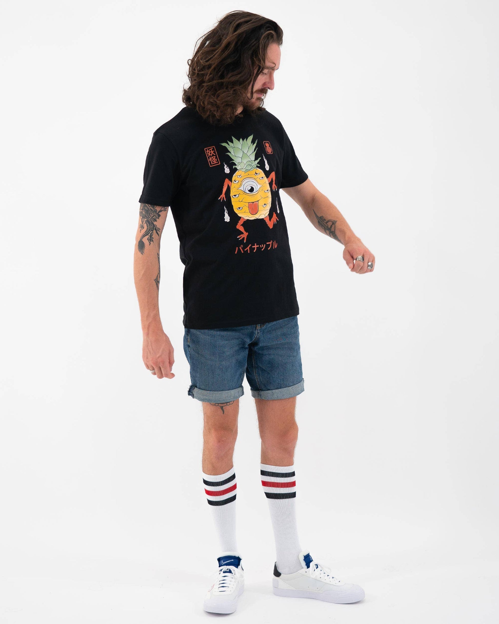 T-shirt Yokai Pineapple con grafica giapponese vintage