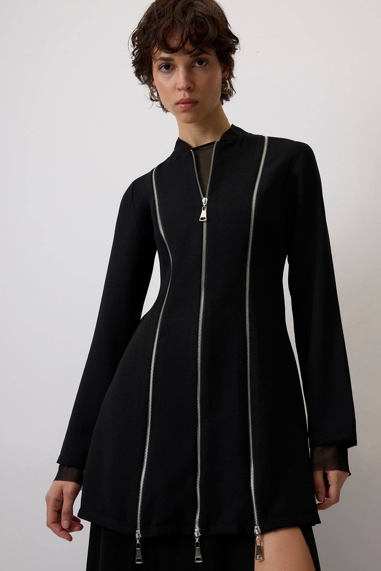 Giacca in crepe con zip da donna