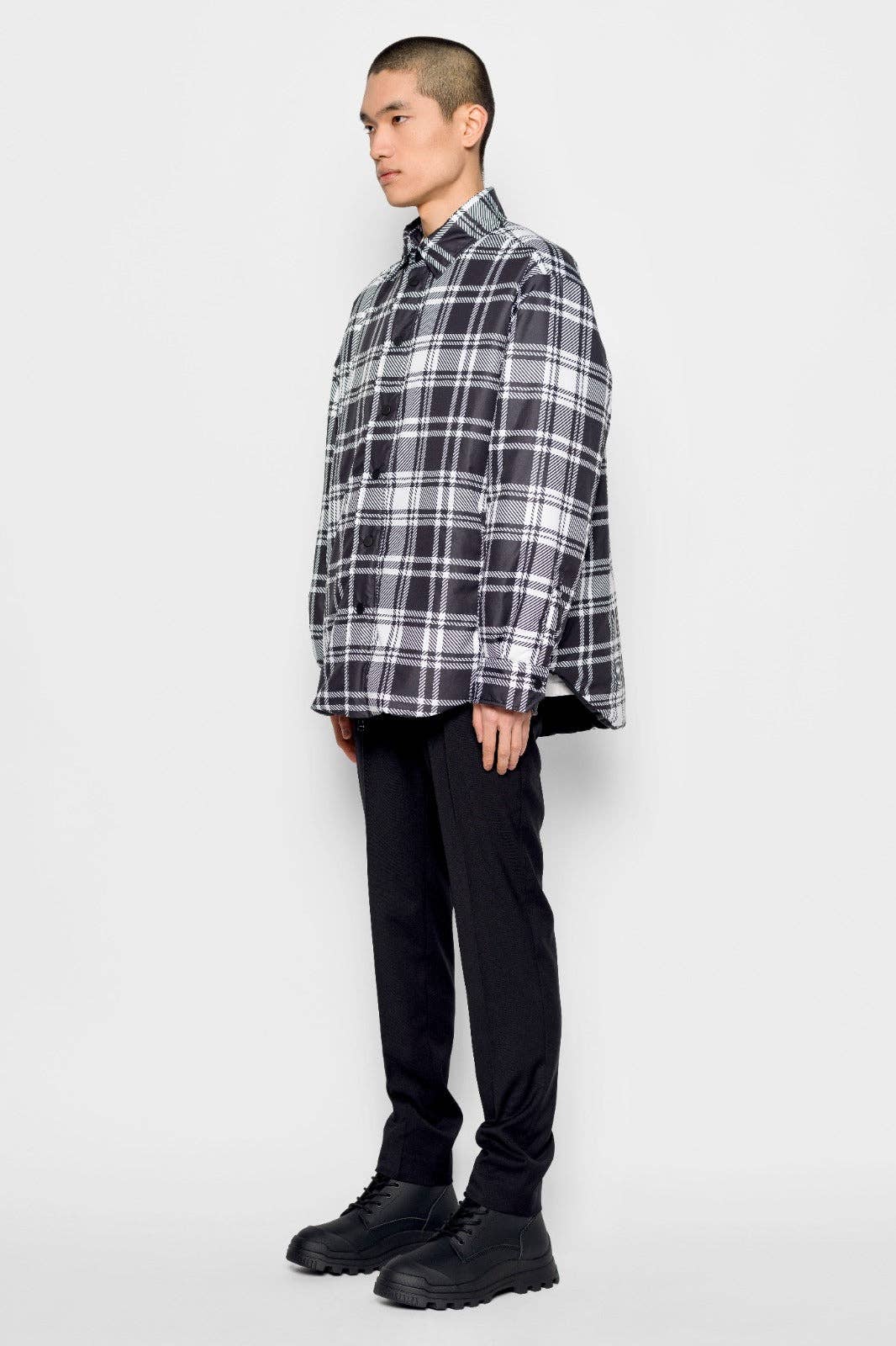 Camicia imbottita tartan bianco e nero Nemesi