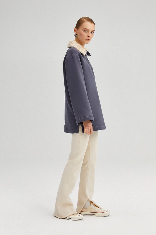 Felpa oversize con collo in pelliccia sintetica e mezza zip