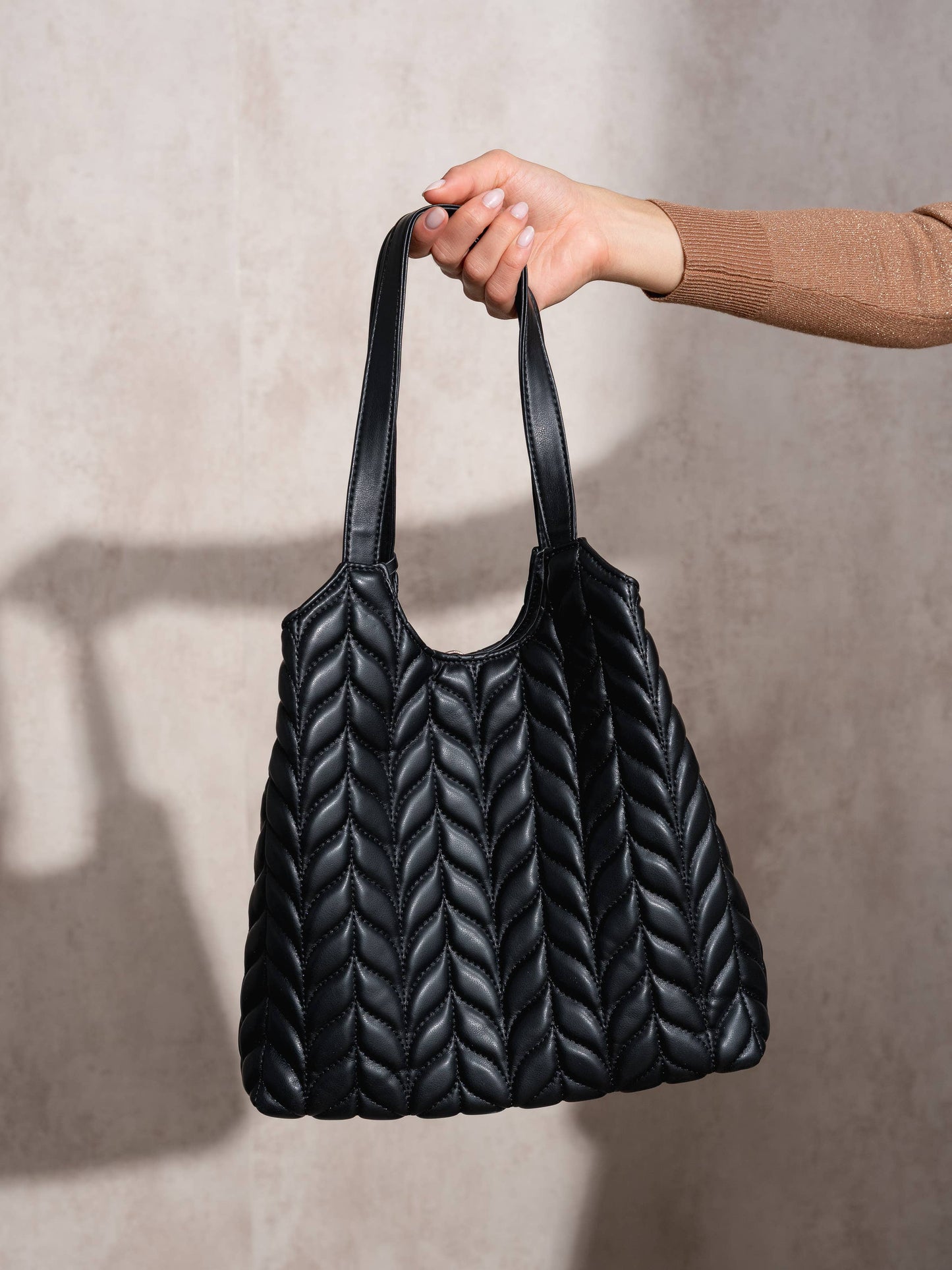 Borsa shopper trapuntata in ecopelle