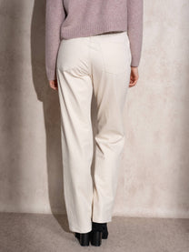 Jeans a gamba dritta color crema
