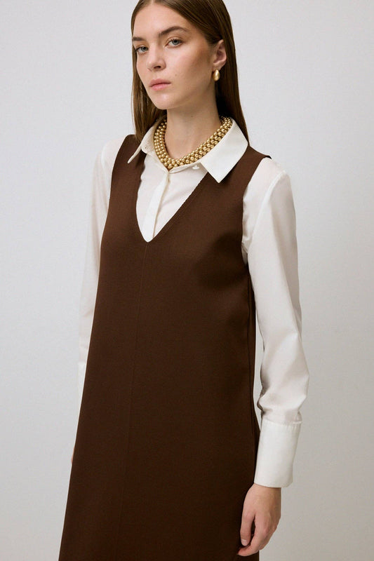 Abito gilet lungo in maglia marrone