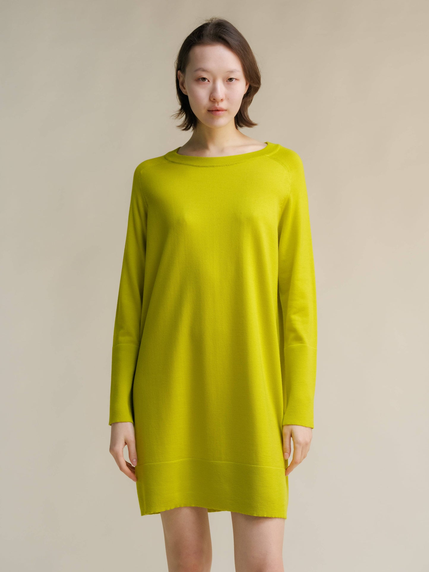 Abito midi girocollo in lana merino extrafine