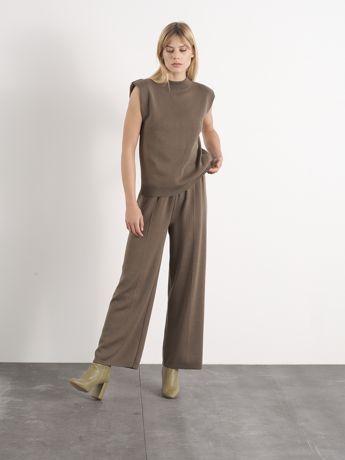 Set pantaloni e top in maglia