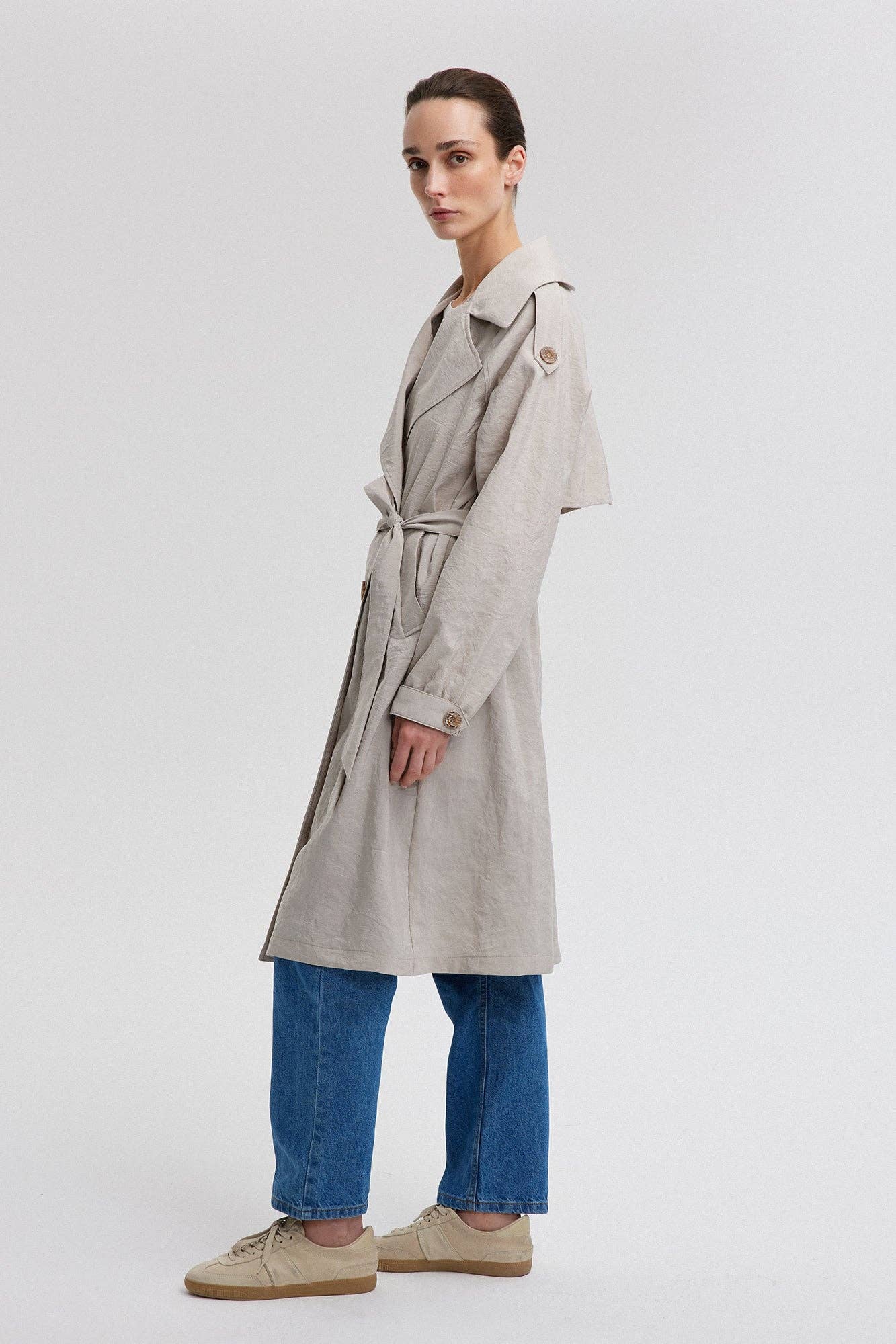 Trench coat con cintura relaxed effetto cupro